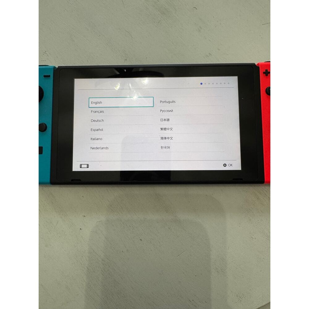 Nintendo Switch 32GB System Console Neon Red & Blue Joy-Cons, Dock Original Box - Picture 6 of 12